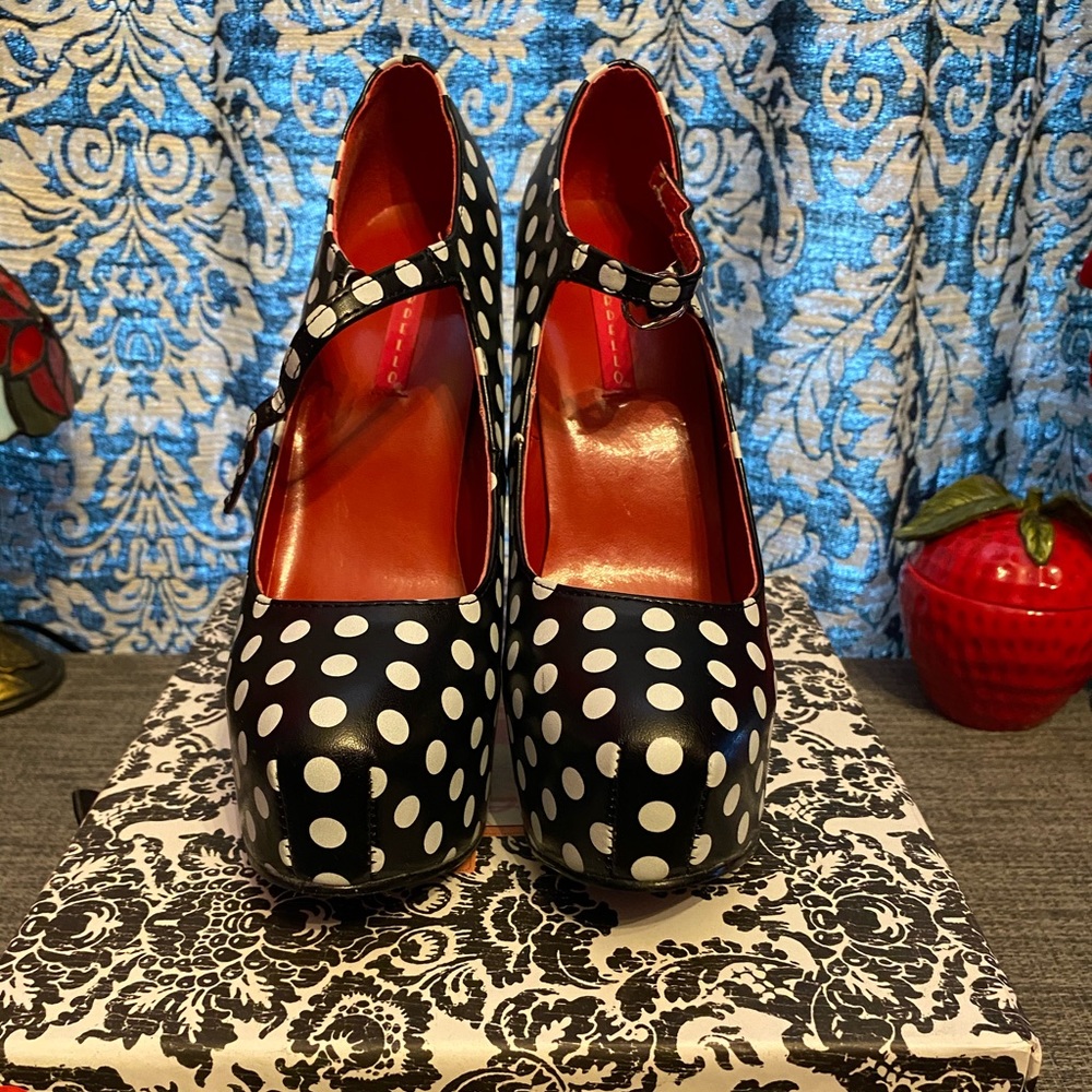Bordello Platform Polka Dot Pumps. Size 9